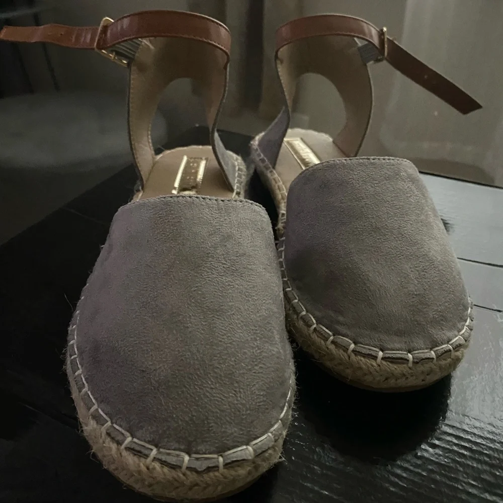 NEW grey closed front shoes - Picture 2 of 4